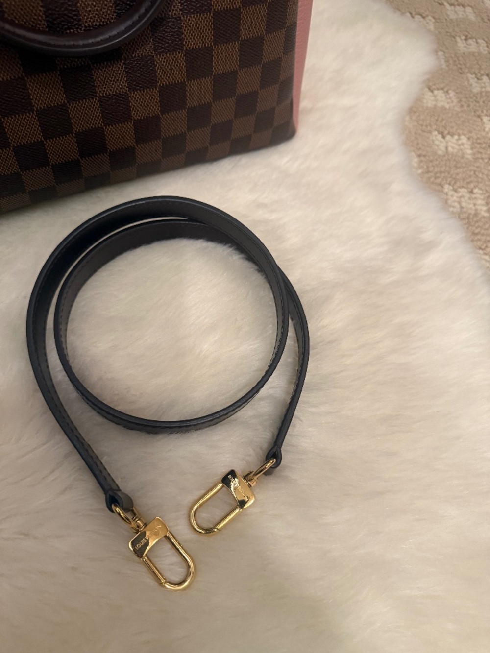 LOUIS VUITTON Brittany Bag in Damier Ebène Canvas 100% Authentic - Picture 8 of 10